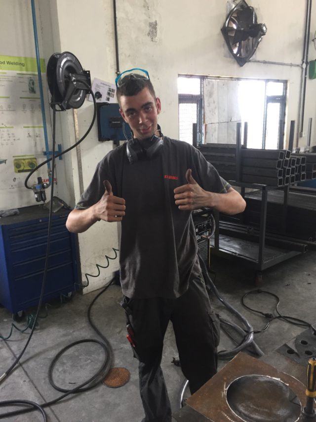 Jens Striewe, 19 Jahre alt, hat im Sommer 2016 seine Ausbildung zum Industriemechaniker bei CLAAS erfolgreich abgeschlossen.
